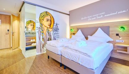 charivari TOP Hotels: 4-Sterne Sonnenhotel Weingut Römmert – Bild 3