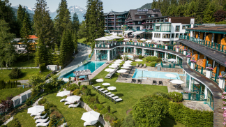 charivari TOP Hotels: 5 Sterne Superior Alpin Resort Sacher